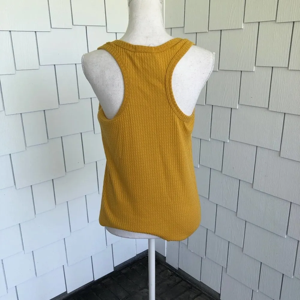 Socialite Women's Mustard Yellow Waffle Knit Scoop Neck Racerback Tank sz S - Image 5