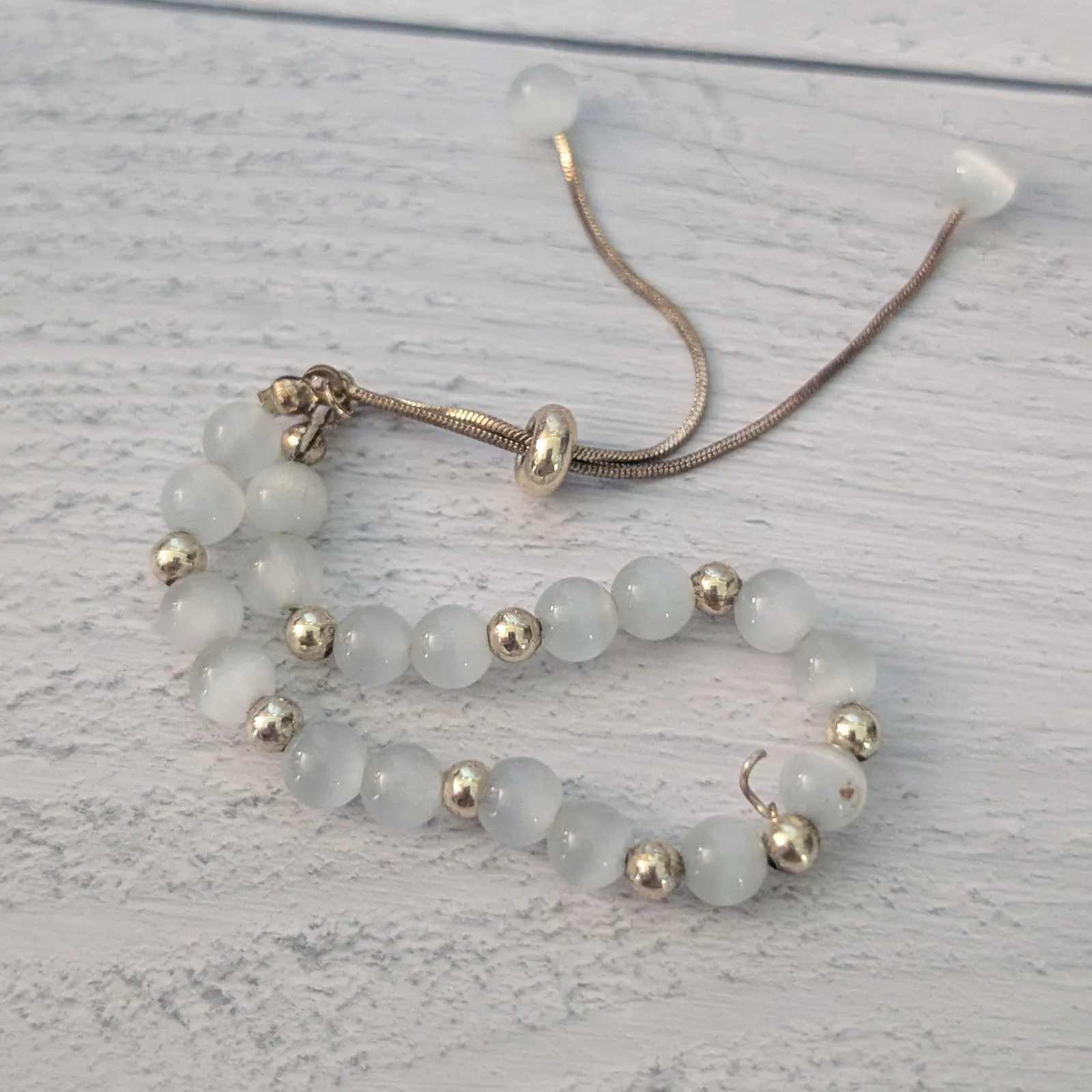 Frosted Beads & Gold Adjustable Bracelet - Image 5