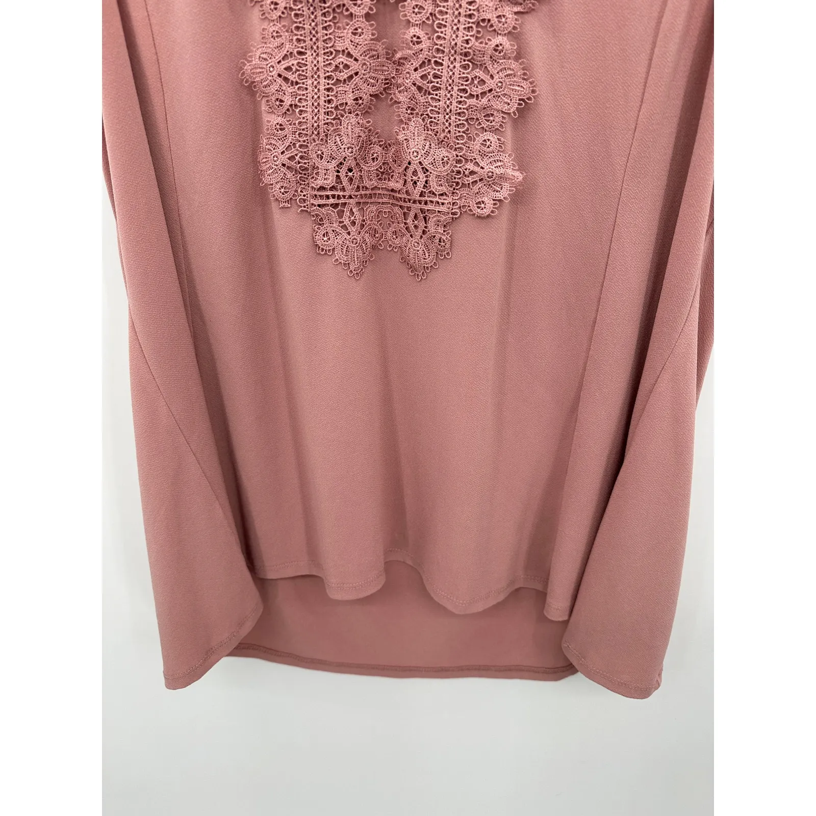 Westport Top Women 1X Pink V-Neck Sleeveless Lace Polyester Blend Tank - Image 4