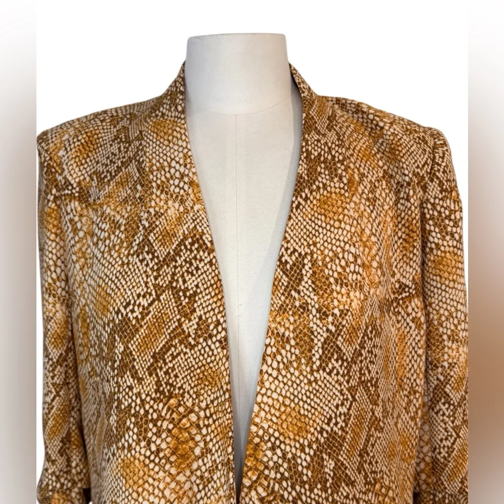 Babaton Power Hip Blazer Macaulay Snake Print size 4 - Image 9