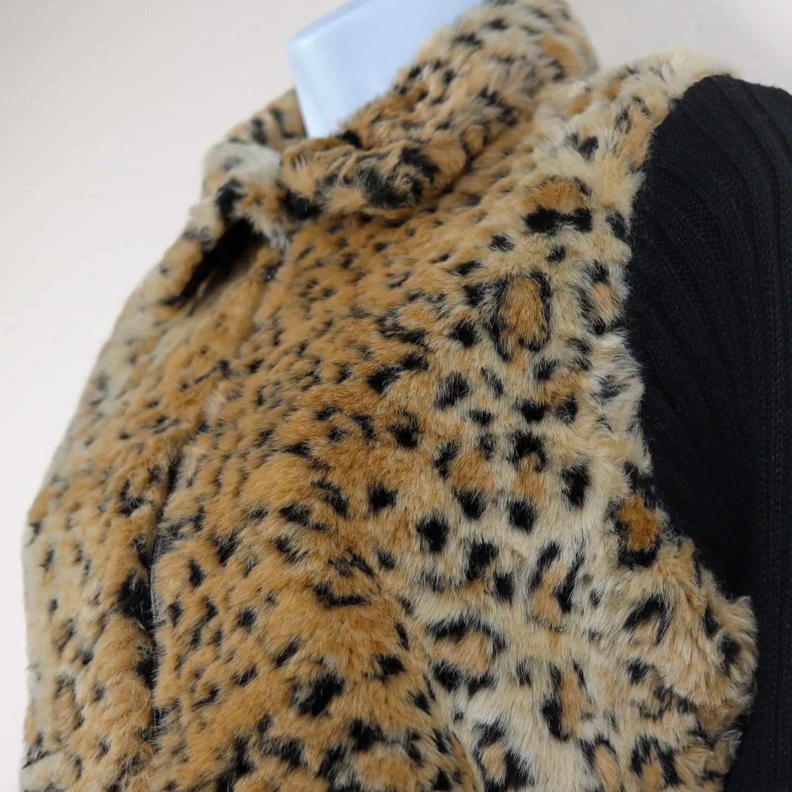 Tiara International Leopard Faux Fur Zip Jacket Ribbed Sleeves Y2K Women's S Black - Image 7