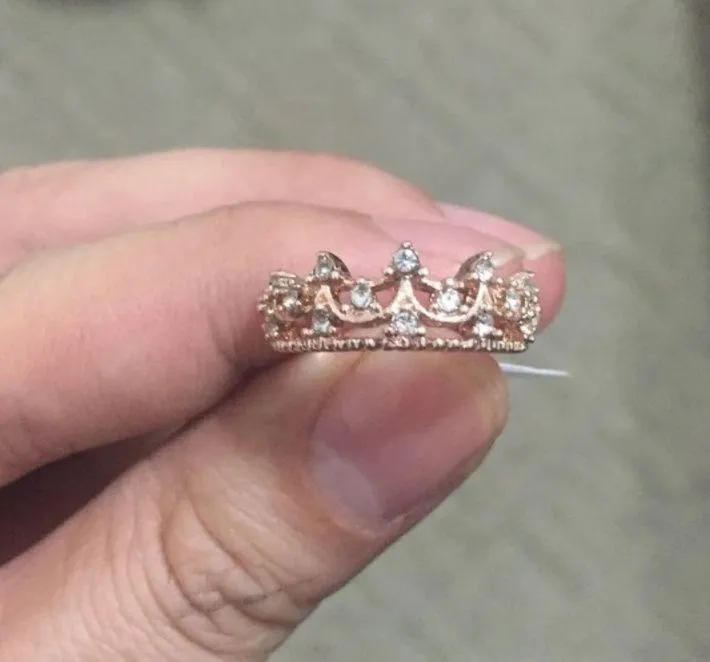Exquisite Women Rose Gold Crown Ring - Image 3