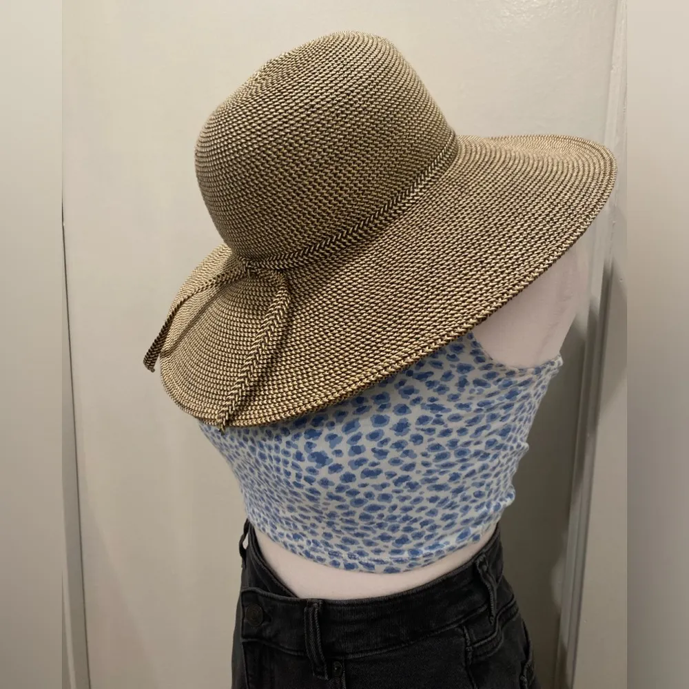 Tan & Black Straw Wide Brimmed Beach Adjustable Sun Hat - Image 2