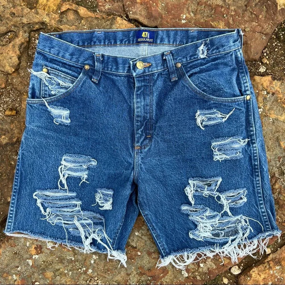 Vintage Wrangler cutoff Jean shorts fray hem distressed festival boho - Image 4
