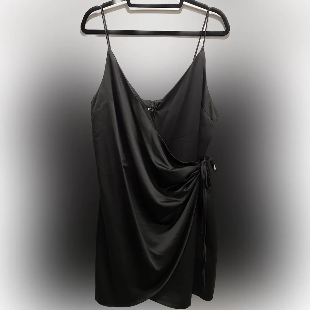 LIKE NEW BLACK TOPSHOP WRAP DRESS SIZE 12 - Image 2