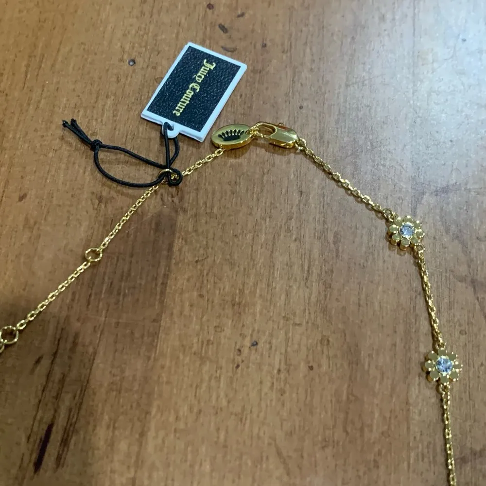 Juicy Couture Floral Themed Gold Colored Necklace Retro Spring Summer Vibes - Image 4