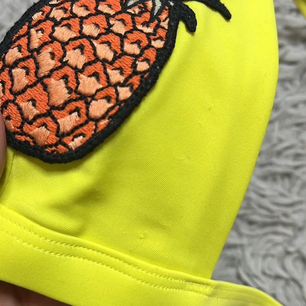 Last chance…Hollister Bikini Top Swimsuit Swim Pineapple M Medium - Image 5