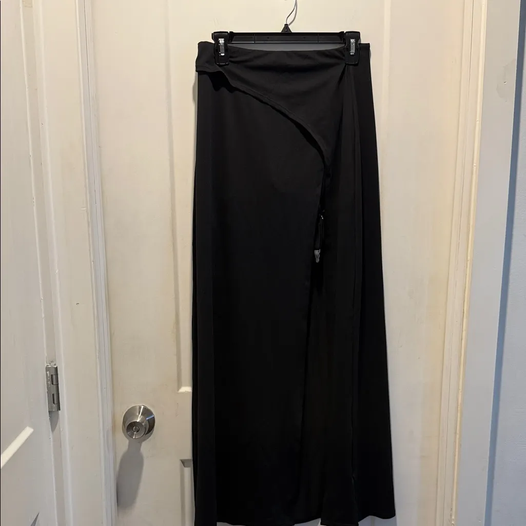 NWT Halara Elegant Black Maxi Skirt high side slit with shorts and buckle detail - Image 6