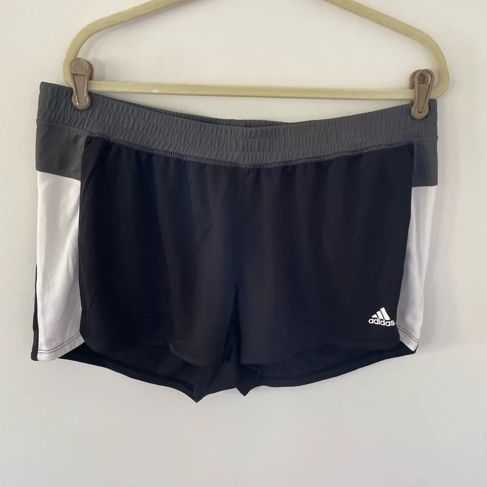 adidas Pacer Color-Block Training Knit Shorts Black/Grey XL NWT - Image 2