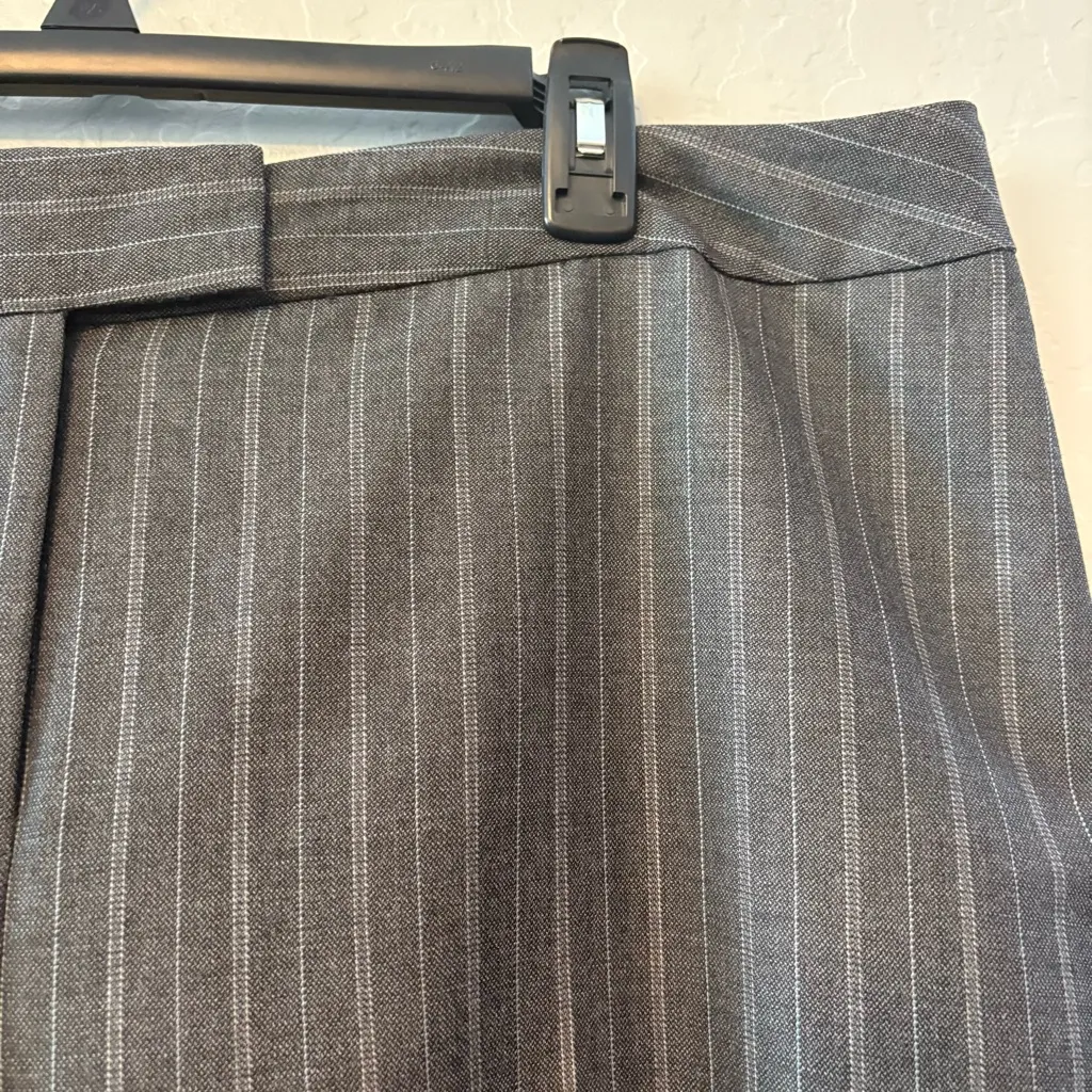 Pendleton 100% virgin wool gray white pinstripe dress pants size 18 - Image 3