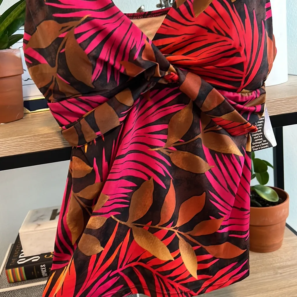 NWT SlimShaper UPF 50 Tankini Swim Top (Slimmer Shape in Seconds), 18 - Image 3