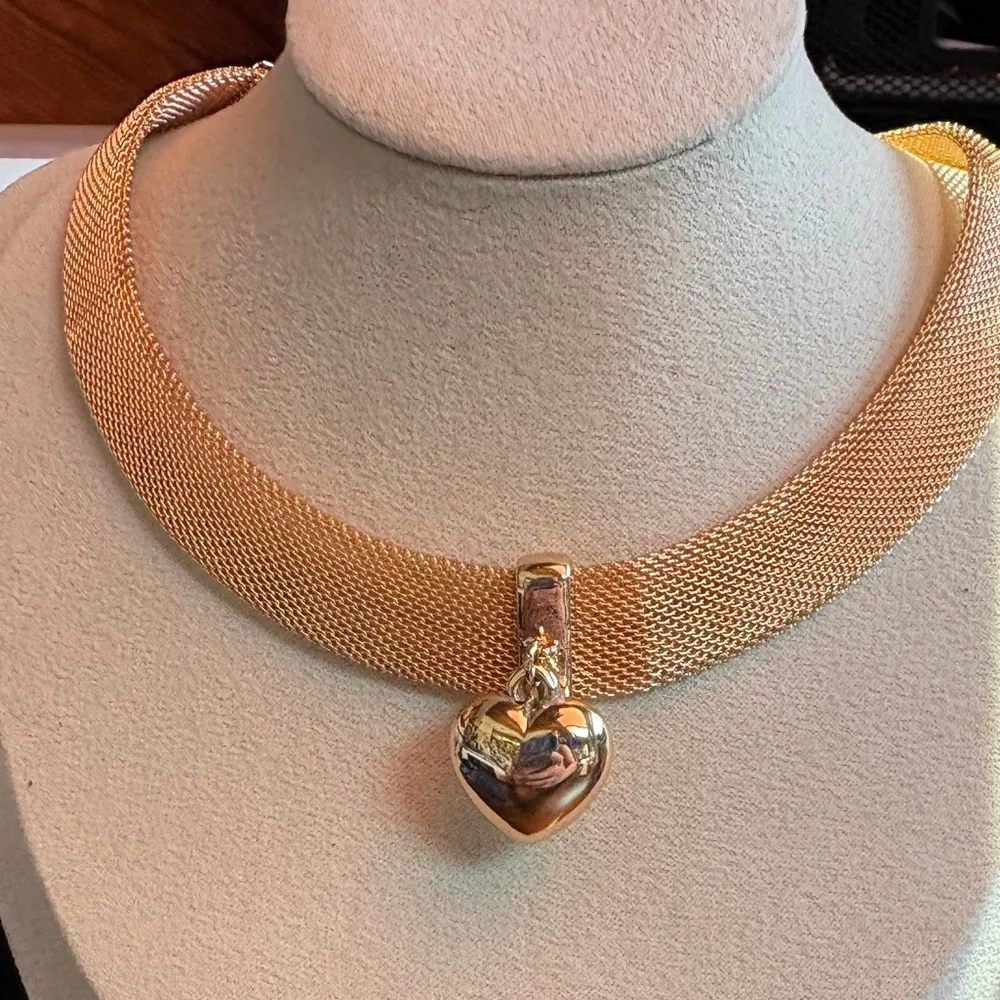 Gold Choker Necklace W/Heart Pendant - Image 5