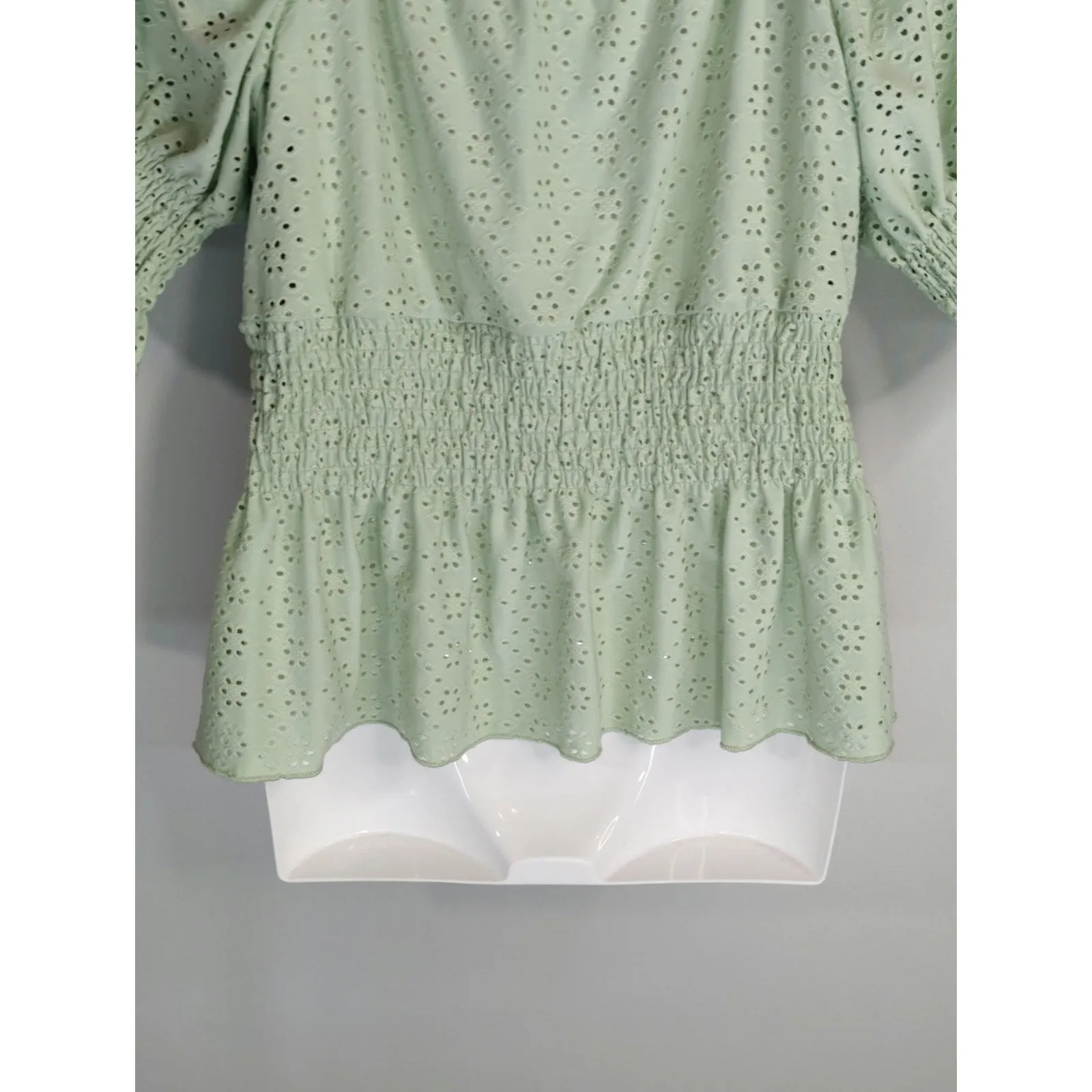 Urban Romantics Green Peplum Babydoll Top Womens M Boho Eyelet Smocked Blouse - Image 4