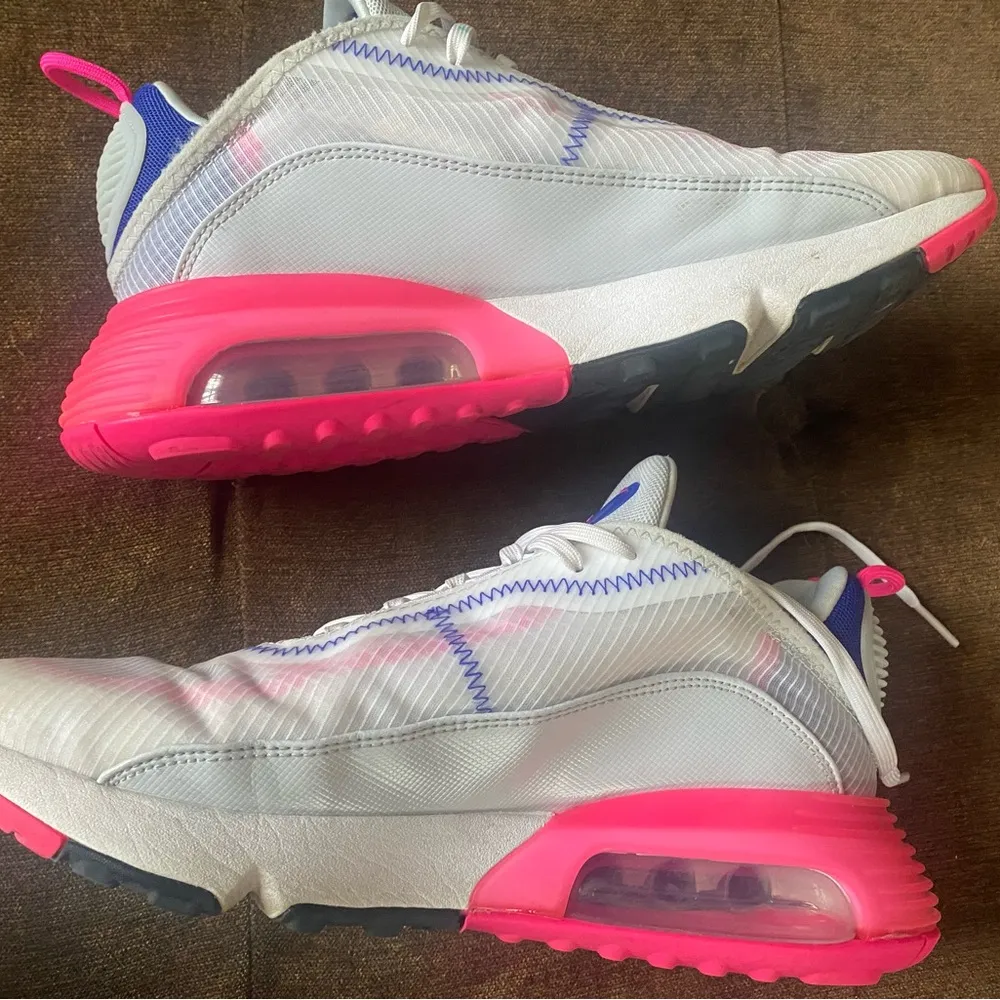 Air Max 2090 Pink Shoes - Image 3