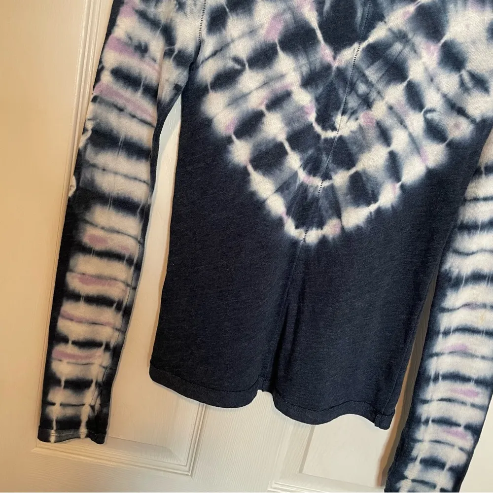 We the Free Psychedelic Printed Top Sz Small Mock Neck Revolve - Image 9