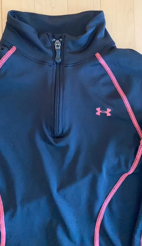 Under Armour Pull Over Half Zip Up - Image 3