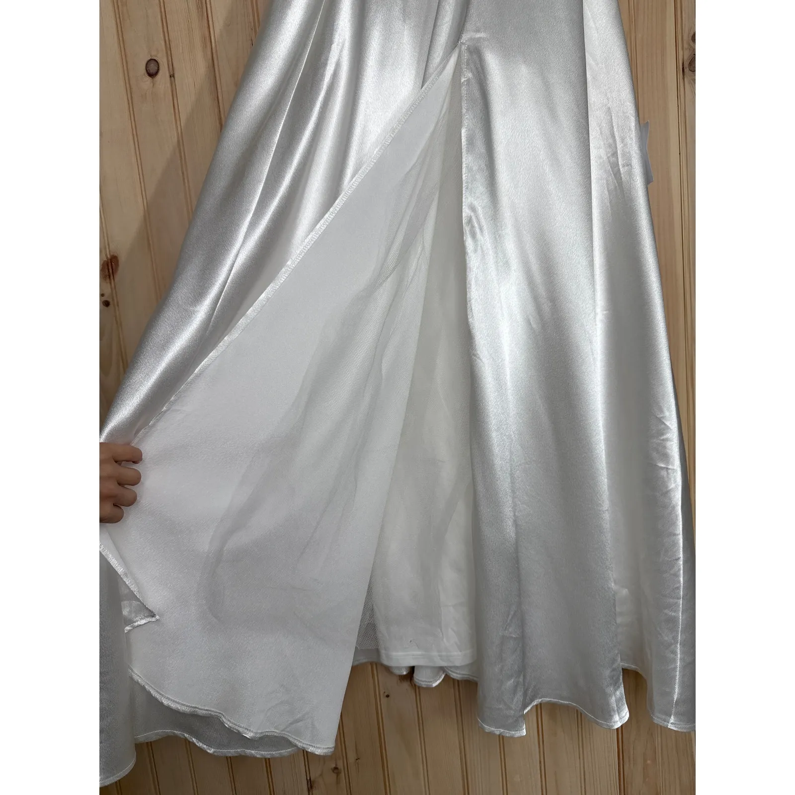 NWT Lulus Greatest Hits White Satin Off-the-Shoulder Maxi Dress Bridal Wedding S - Image 6