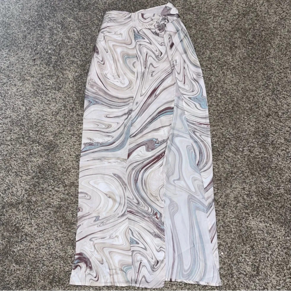NWT-discovery marble halter top and slit skirt set - Image 9