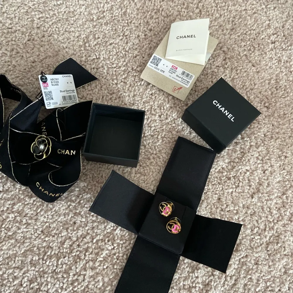 cruise collection 2023 stud earrings - Image 12