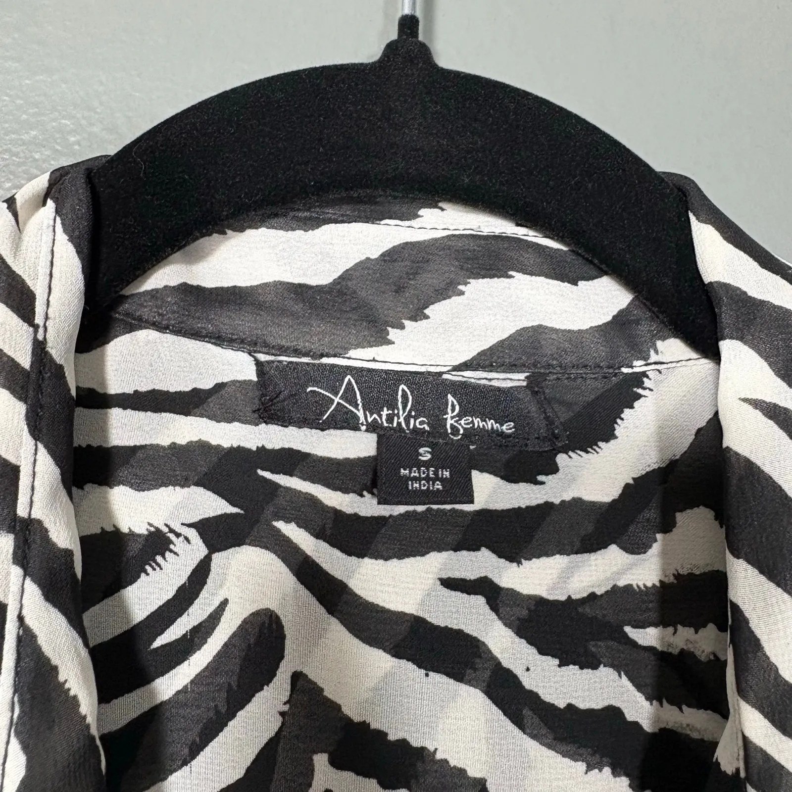 Antilia Femme Women's Bold Zebra Print Button Up Shirt - Image 4