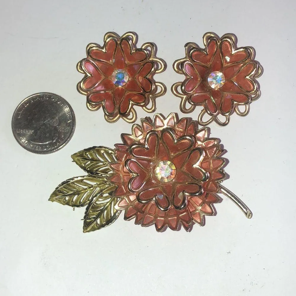 Coro Vintage Melon Shimmer AB Rhinestone Flower Brooch Clip On Earrings Set Gold - Image 4