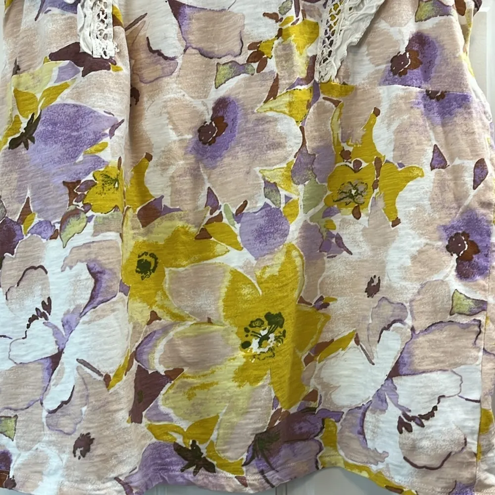 Lauren Conrad Floral Watercolor Eyelet Flutter Sleeve - Size 0X - Image 3