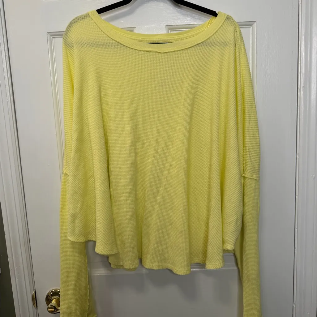 We The Free Microphone Drop Thermal Lemon Grass NWT Size Medium - Image 2