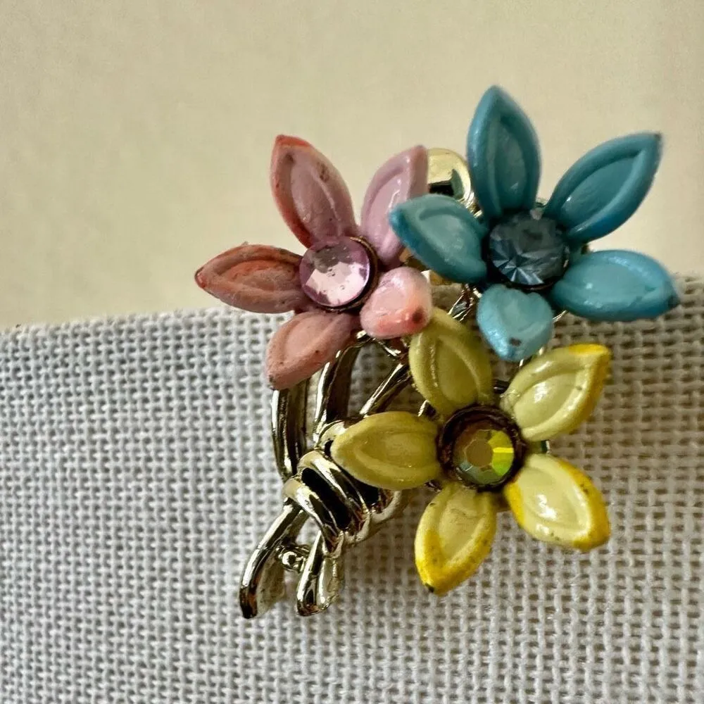 Colorful flower vintage clip on earrings - Image 7