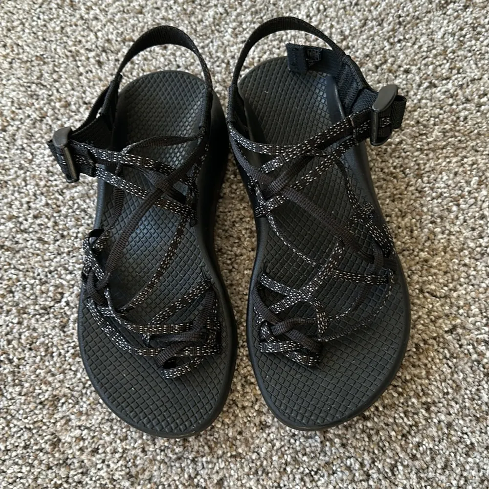 CHACO ZX/2 Zvolve WOMEN Size 7 Strappy Toe Loop Dark Dash, EEUC - Image 7