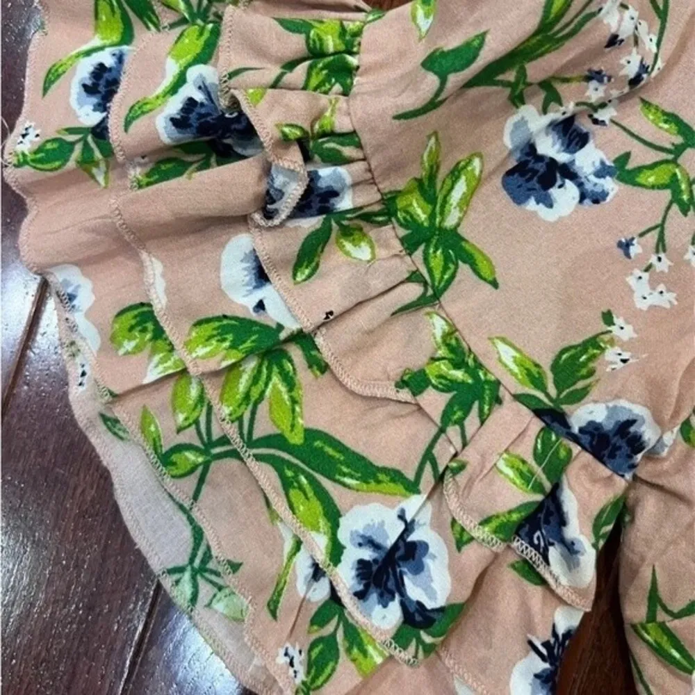 pink blush floral wrap top size medium - Image 5