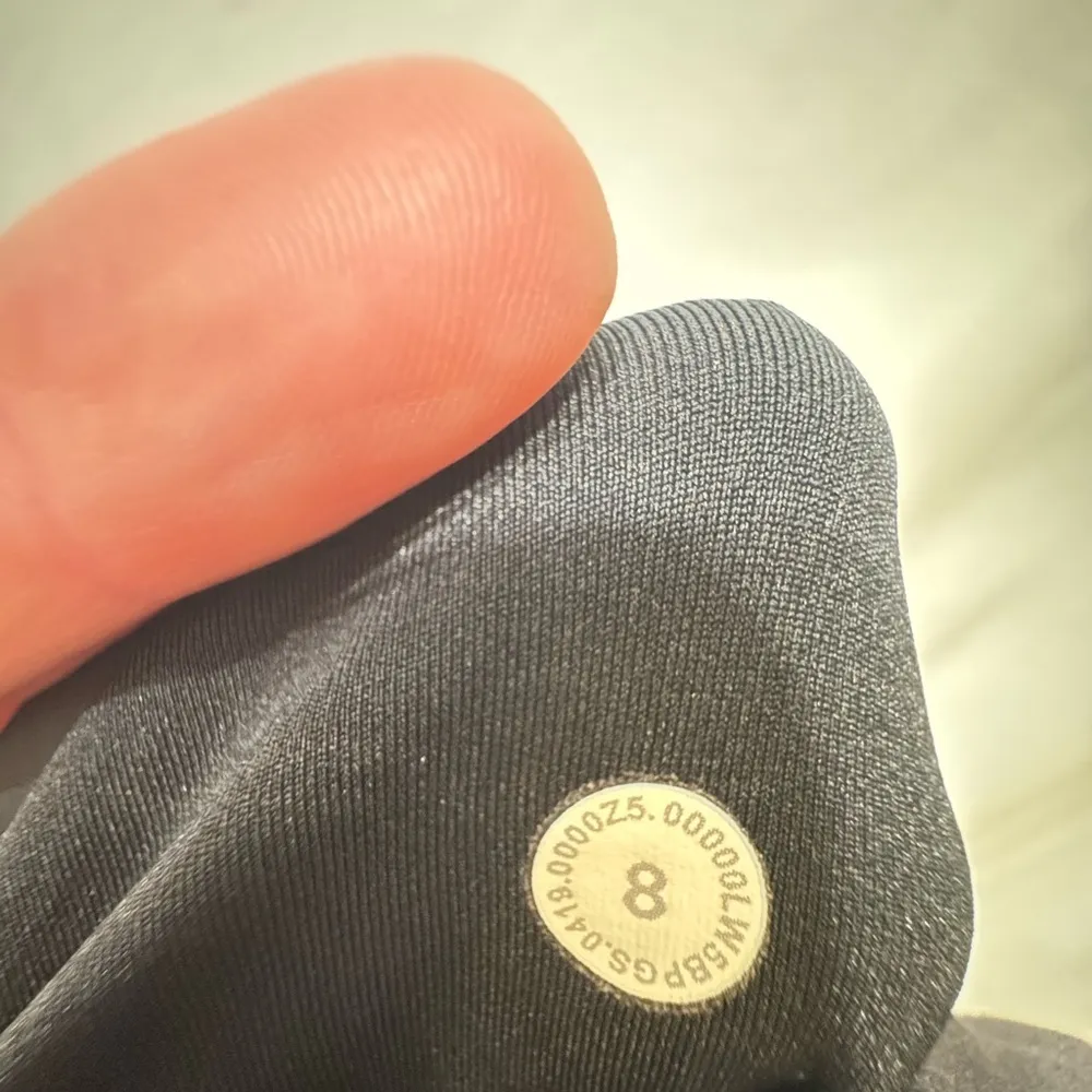 Lululemon In Movement Tight 25" *Everlux in Black Size 8 W5BPGS like new! - Image 10