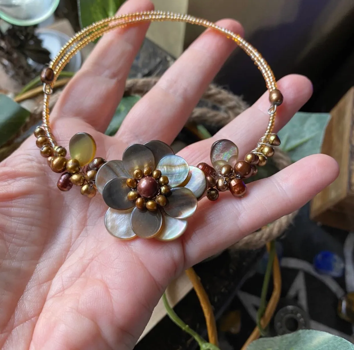 Flower Shell Pearl Choker Necklace Multi - Image 2