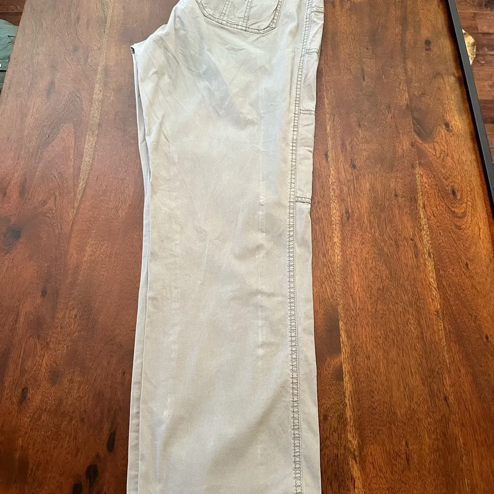 😎Grey Cargo Style Straight Leg Pants - Image 5