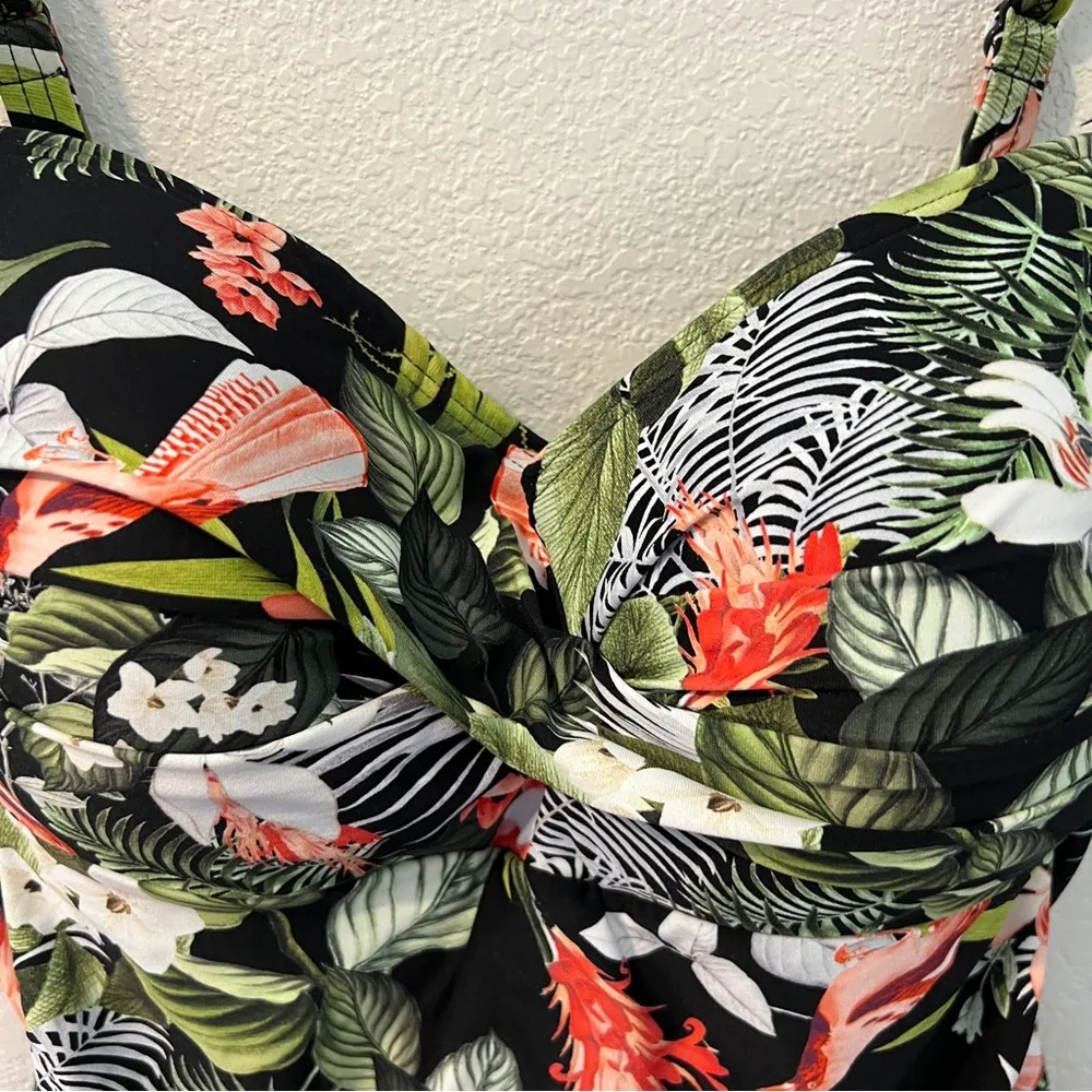 NipTuck Coast Of Wahiawa Joanne One Piece Swimsuit Tropical Floral Bird Print 10 Green - Image 4