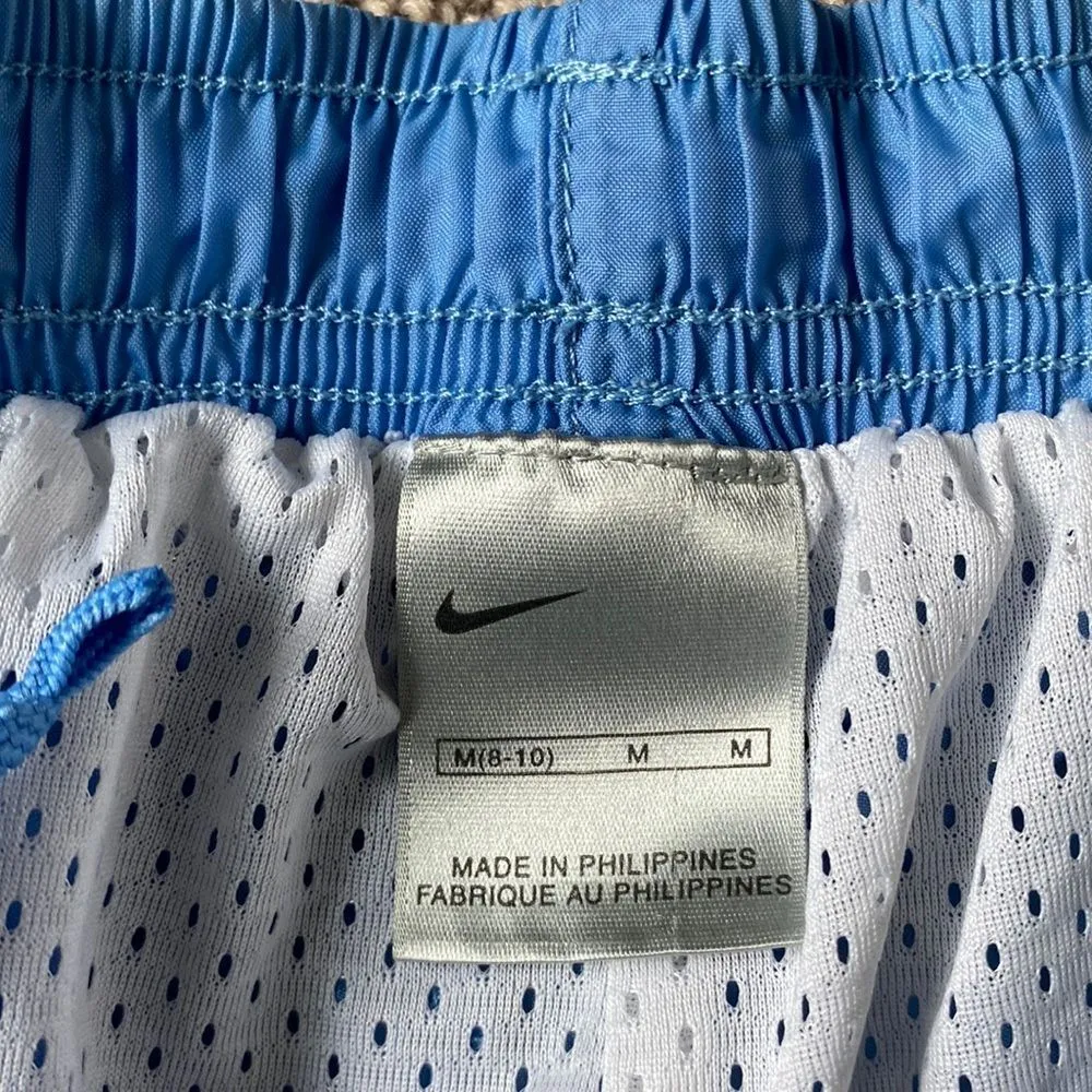 Nike Shorts SIZE M - Image 2