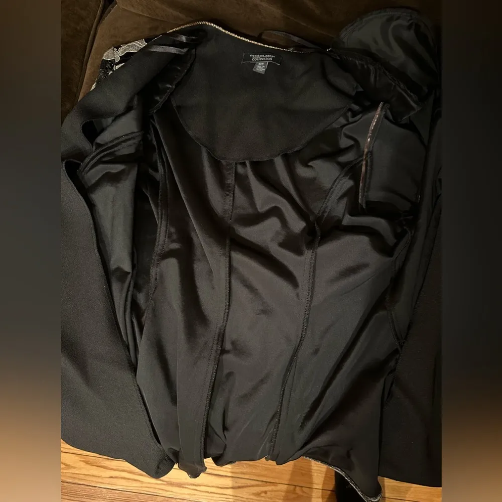 Black & Metallic Gold Floral Print Sz 16W Gold Button & Shoulder Pads - Image 9