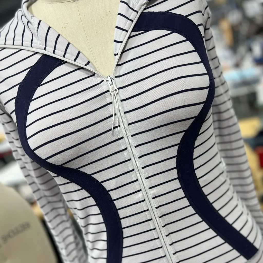 Lululemon Stride Jacket 8 - Image 2