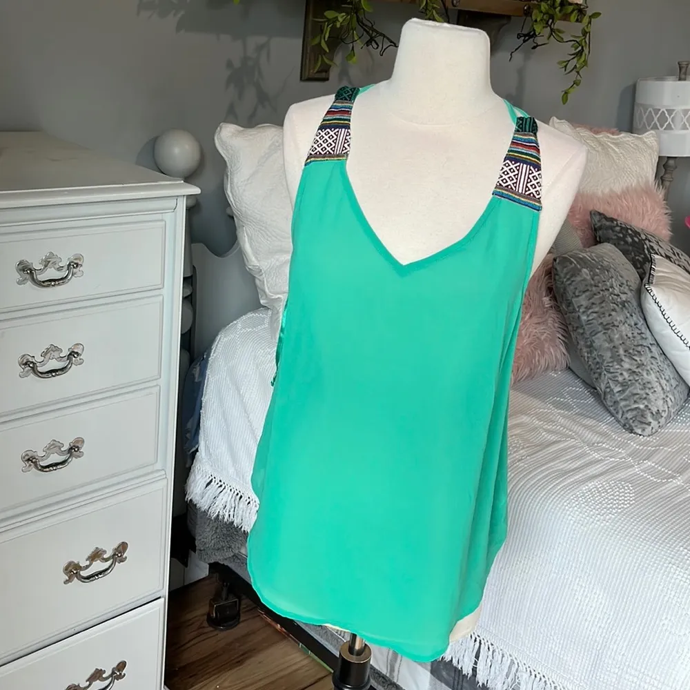 Ya Los Angeles Silk Tank Womens Large Top Needlepoint Open Back Flowy - Image 2