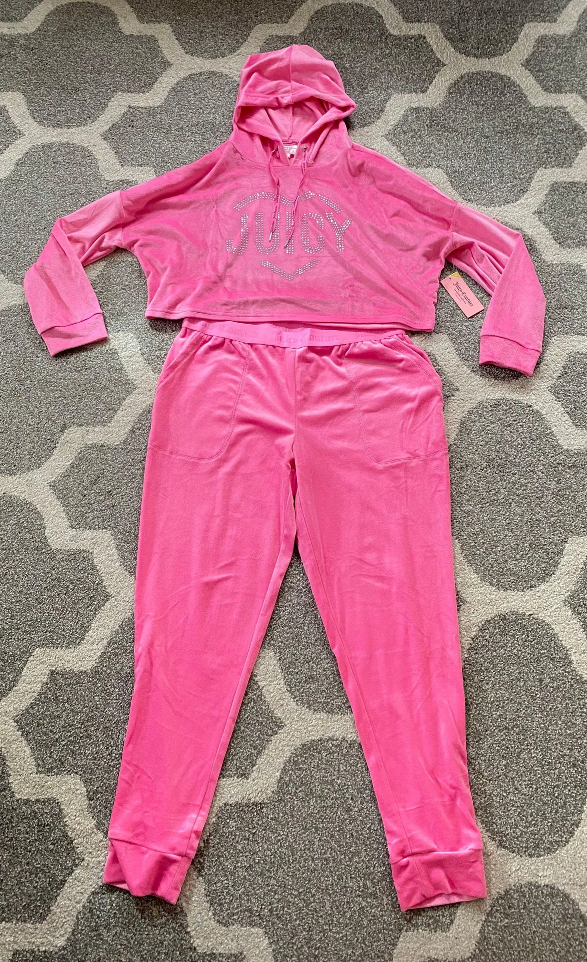 Juicy Couture Matching Set - Image 3