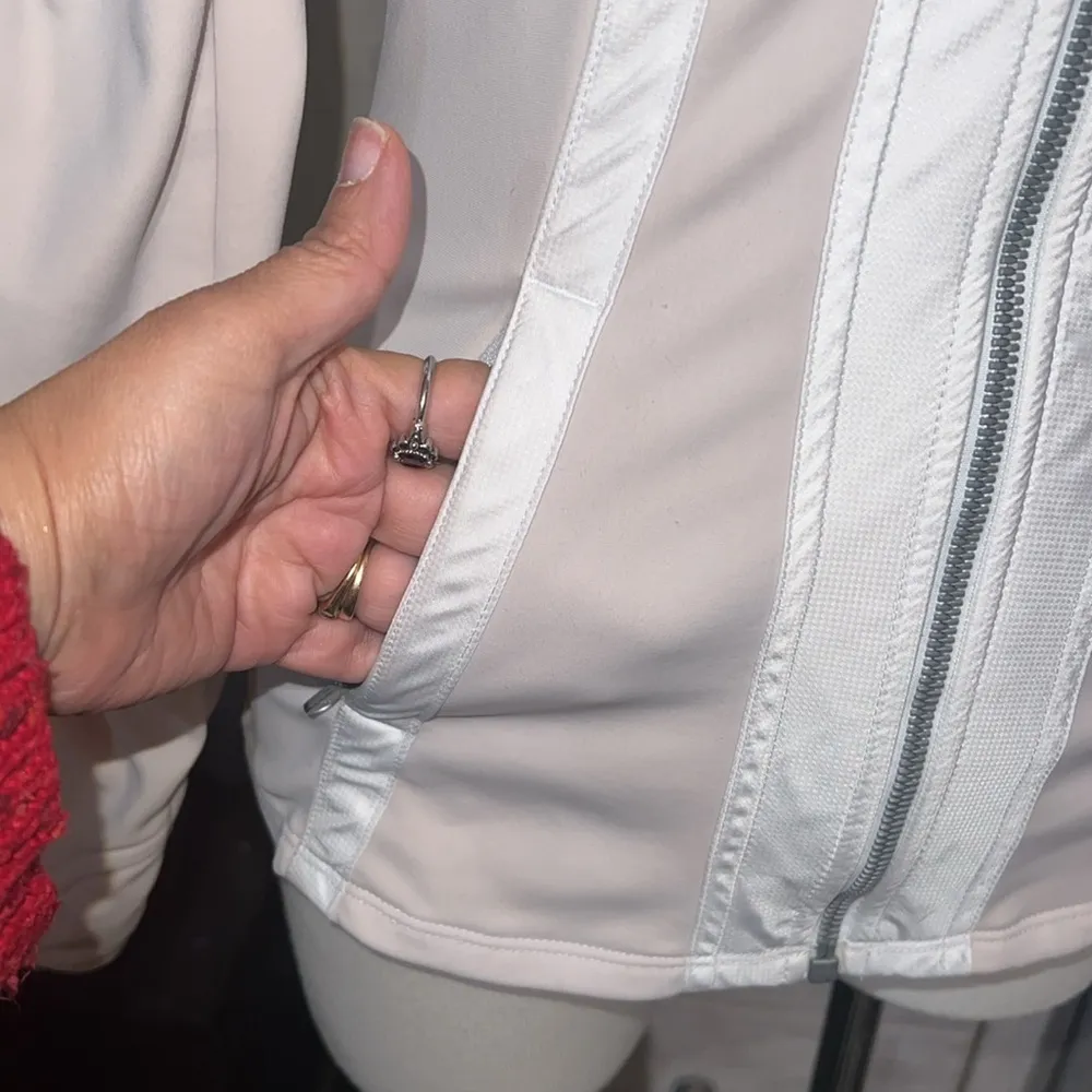 full zip hoodie size XS - Image 5