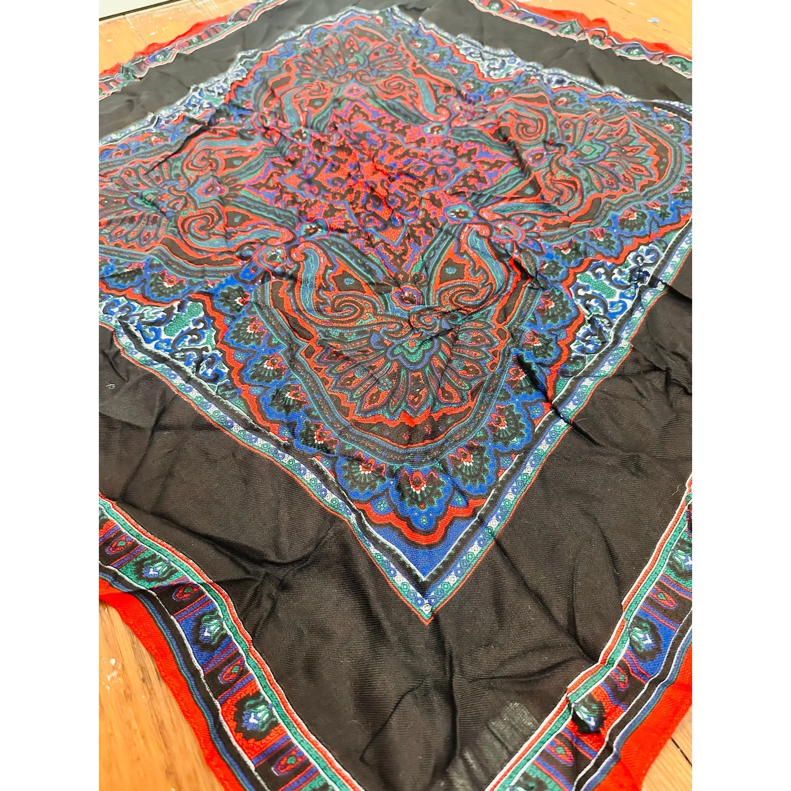 Vintage AMANDA SMITH Black Red Green Paisley Italy Rayon Scarf - Image 8