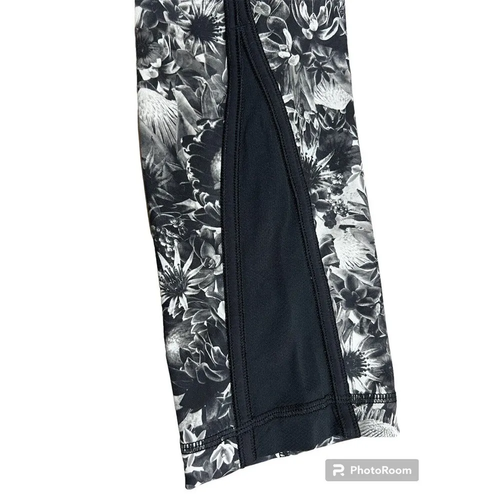 Lululemon Up the Pace Flowabunga Black White Sunflower Floral Crop Legging S‎ 4 - Image 3