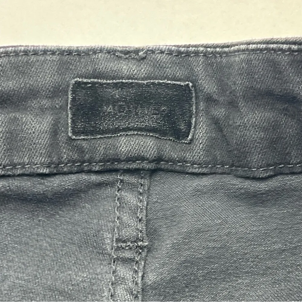 Mother High Waisted Looker Ankle Fray Guilty Flash SZ 26 Black Denim Jean *FLAW* - Image 2