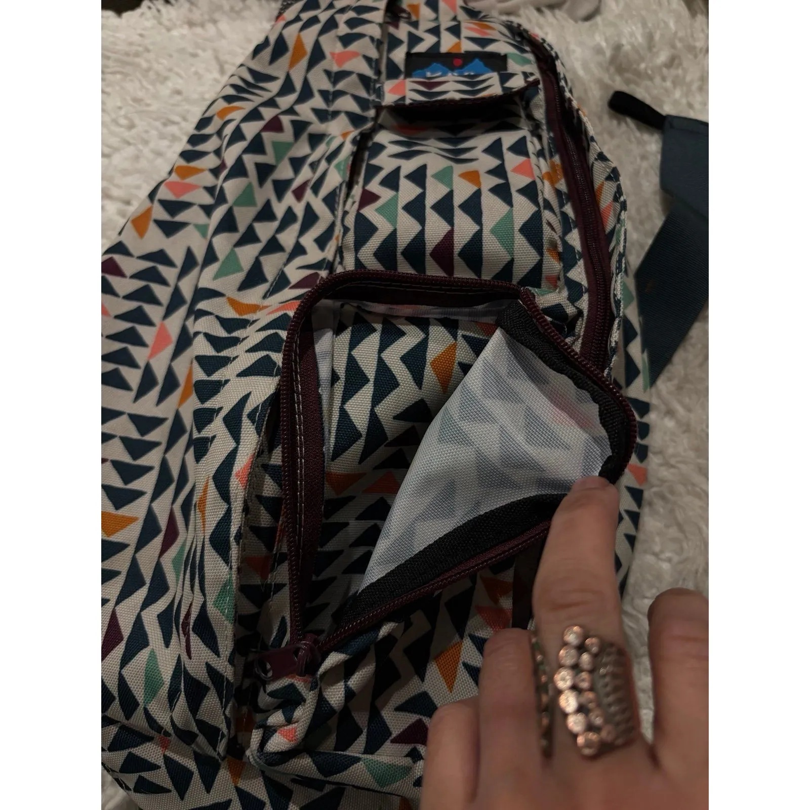 KAVU Sling Bag Backpack w/Adjustable Rope Strap Diamond Print Multiple Pockets - Image 5