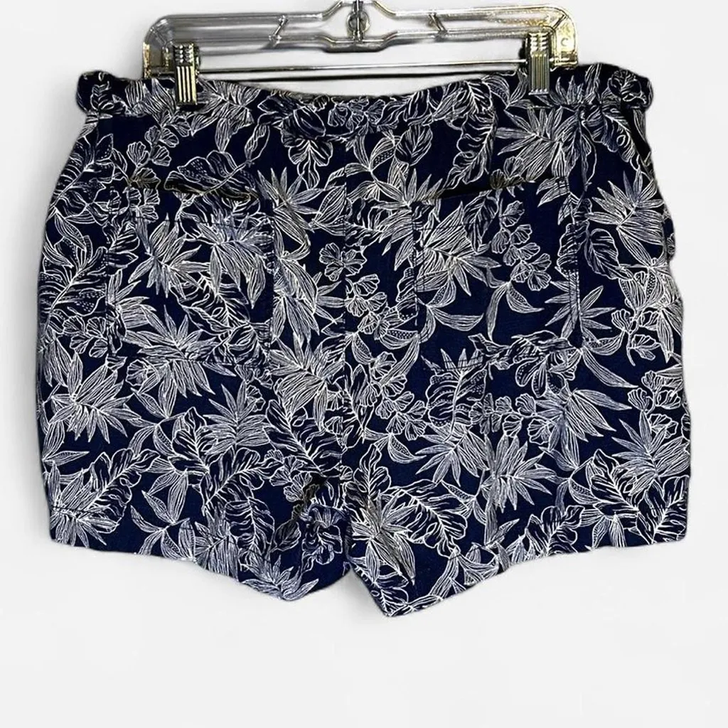 Briggs Blue and White Patterned Shorts - Image 2