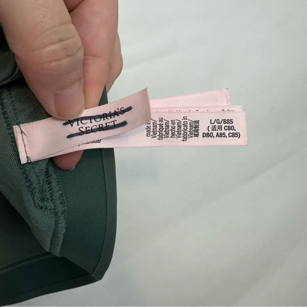 Victoria’s Secret VSX the flex sports bra olive green size large - Image 6