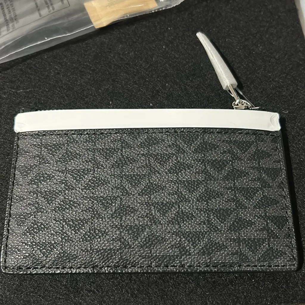 Michael Kors NWT Retail $188 Black Jet Set Travel Card Holder - Image 2