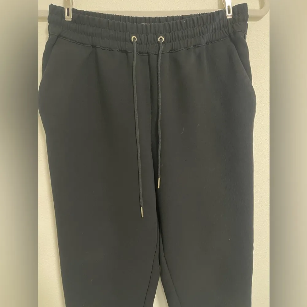 Aritzia Wilfred Buffon Pant Crepe Drawstring Joggers Black Size XS - Image 3