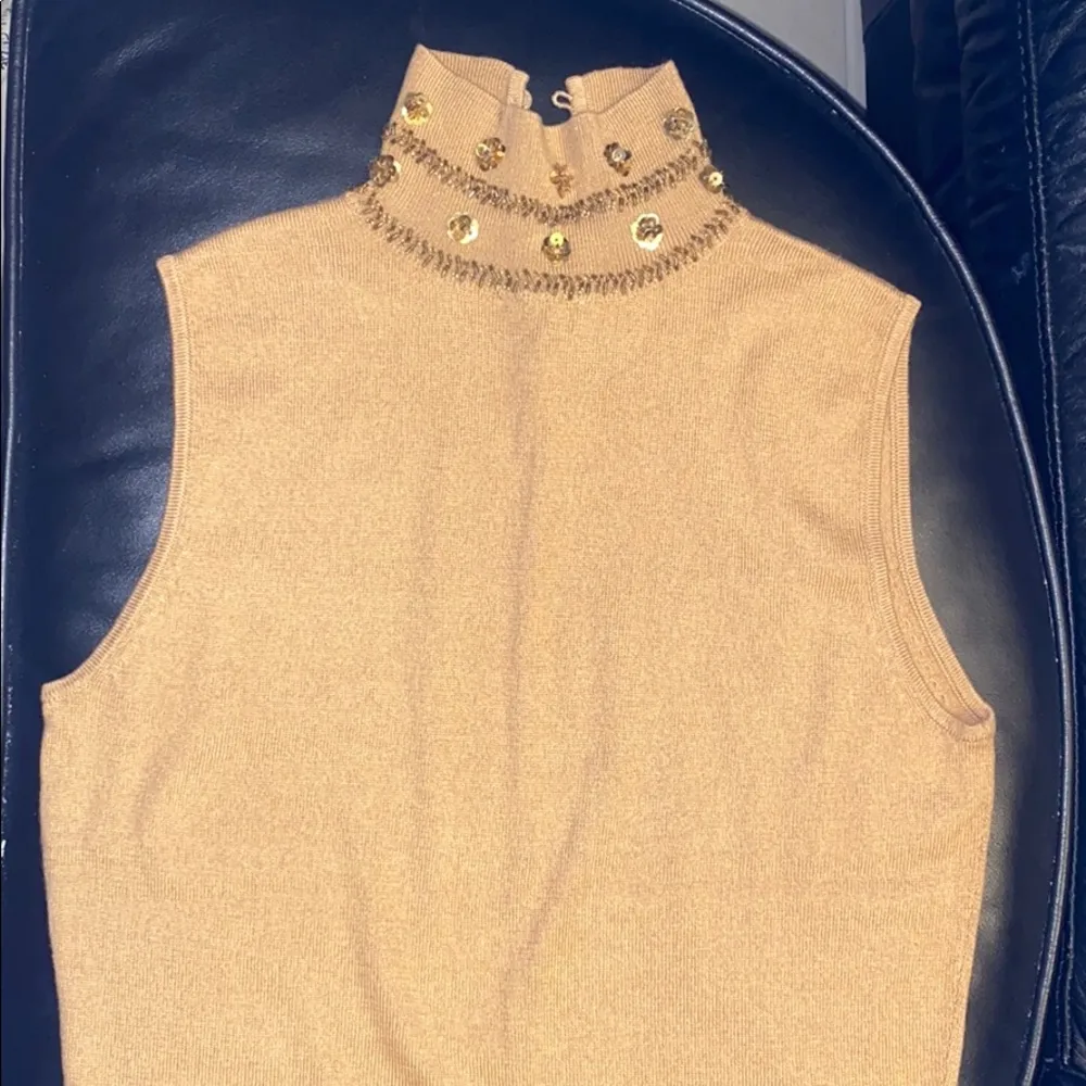 Cyrus  Sequin Sleeveless Sweater - Image 4