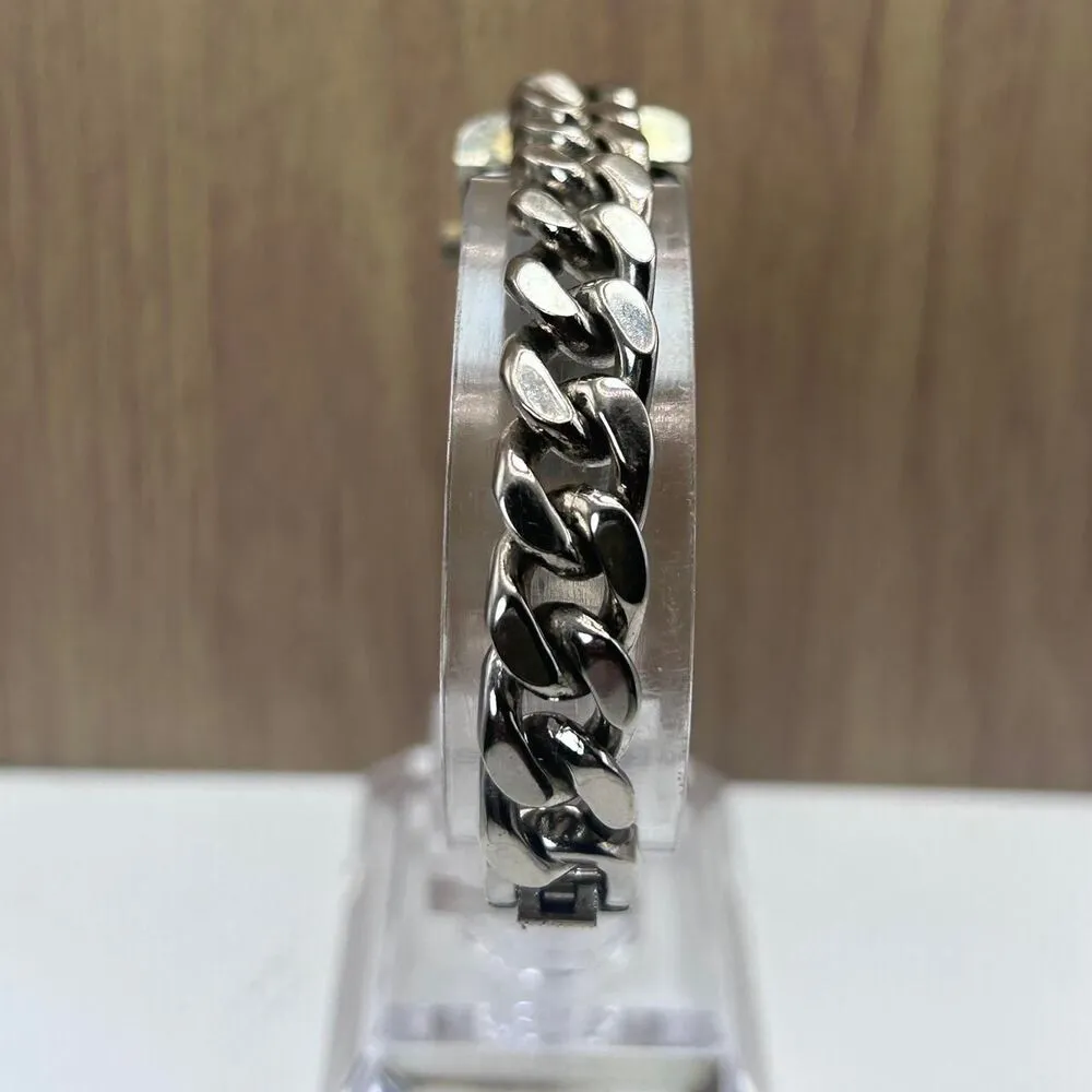 Vanity Fair Rectangle Wrist Watch Silver Links for Women Vintage and New Battery - Image 4